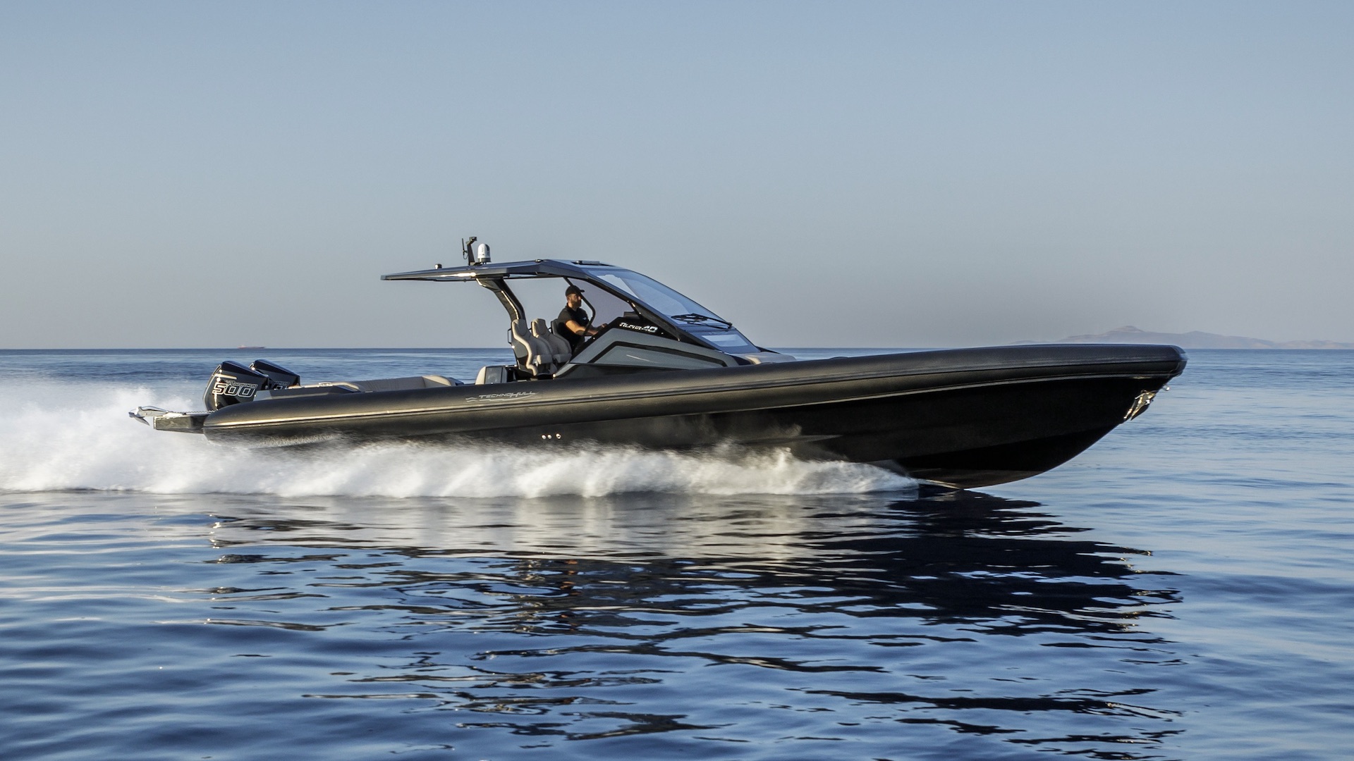 Technohull Alpha 40 – Neuboot