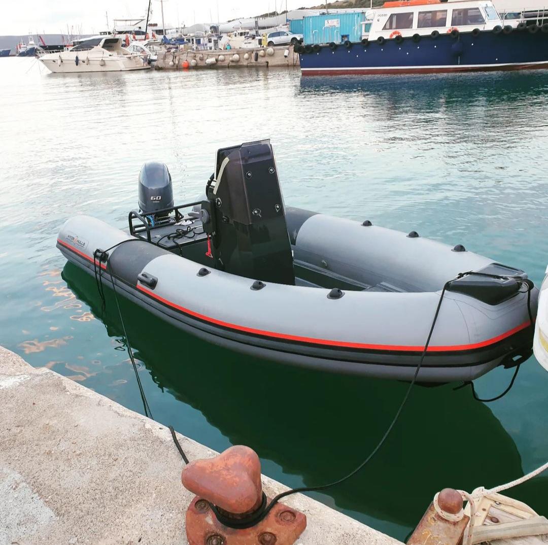 HYDROHULLS HH5