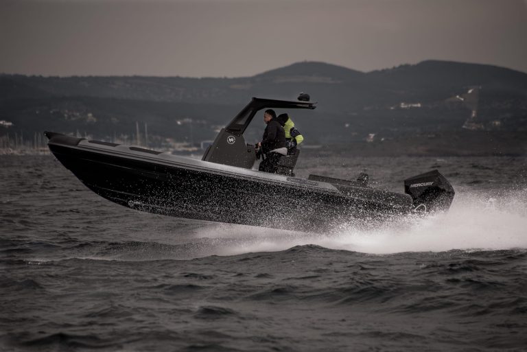 HYDROHULLS HH7