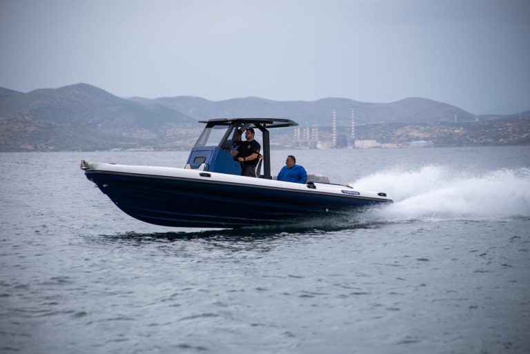 Hydrohulls HH9 Black Edition
