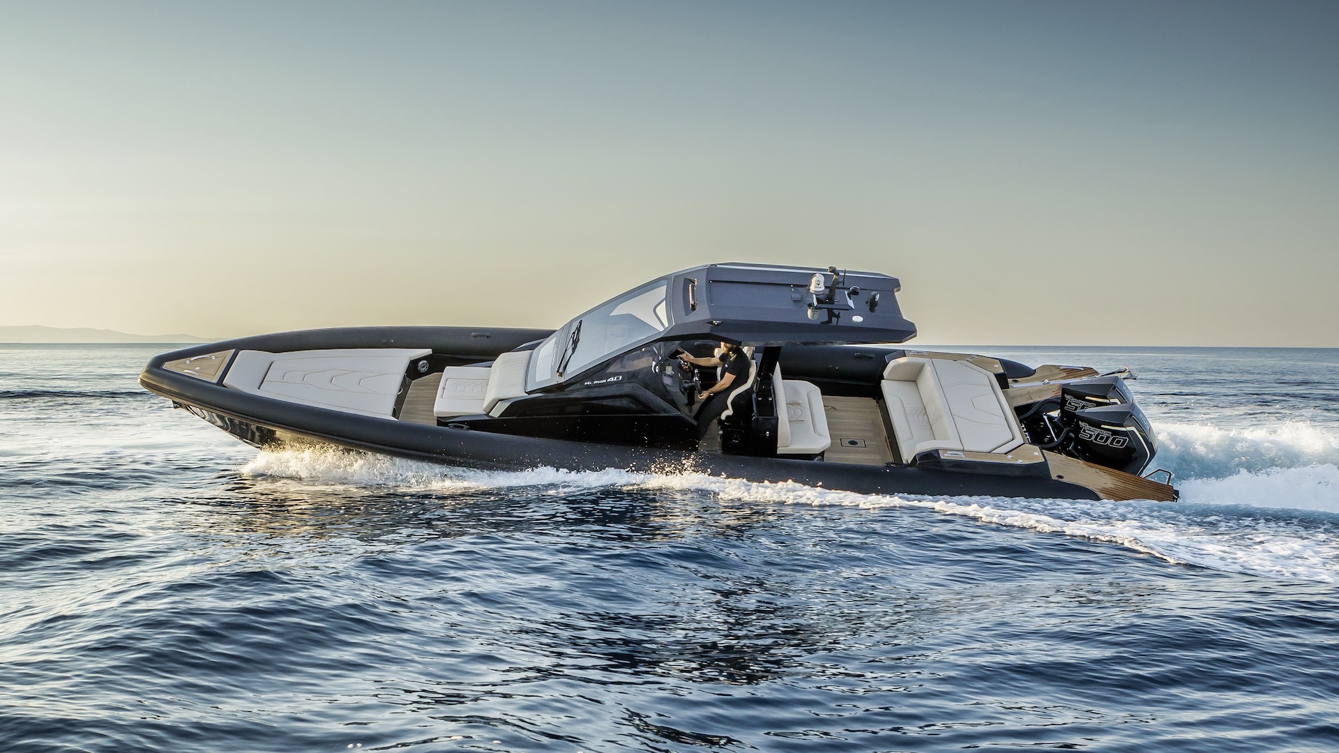 TECHNOHULL Alpha 40