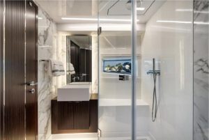 Pearl Yachts Pearl 62 Bikini Queen 2 – 2022 – Motorboot, Bild 25